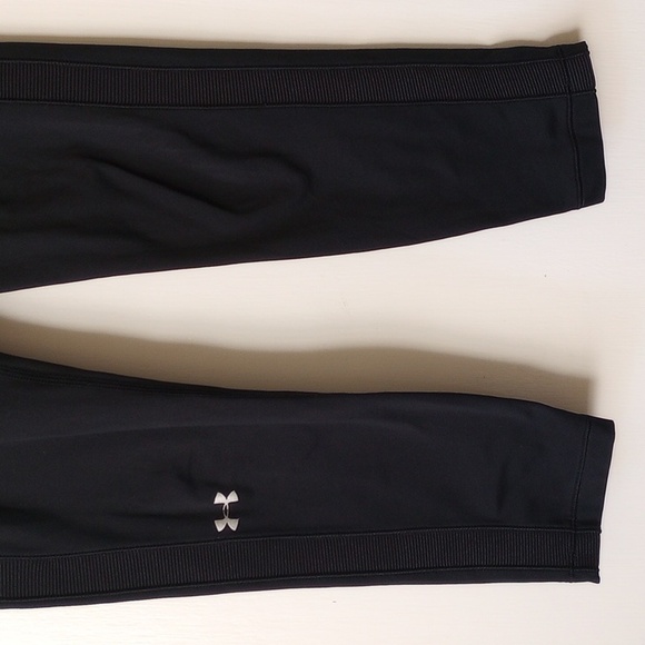 Under Armour 21" Crop Compression Leggings S Black Waist Pocket 50off3 - Picture 3 of 8